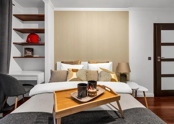 شقة Gorczewska - Air Con, Metro & Balcony - By Rentujemy *