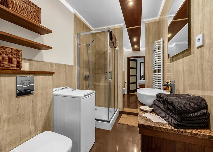 Gorczewska - Air Con, Metro & Balcony - By Rentujemy شقة *