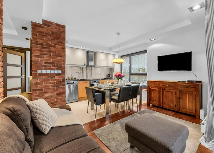 Gorczewska - Air Con, Metro & Balcony - By Rentujemy وارسو