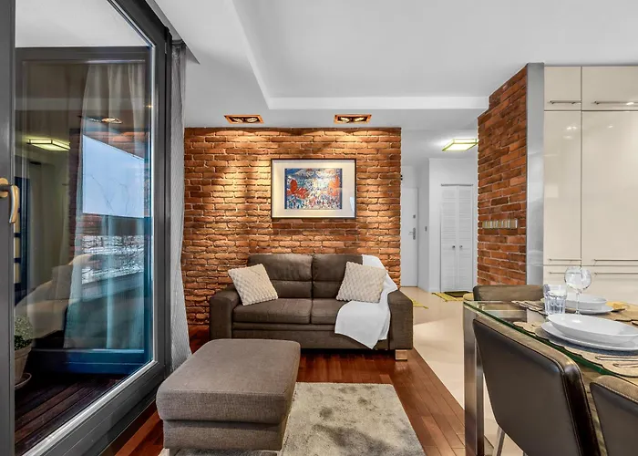 Gorczewska - Air Con, Metro & Balcony - By Rentujemy شقة